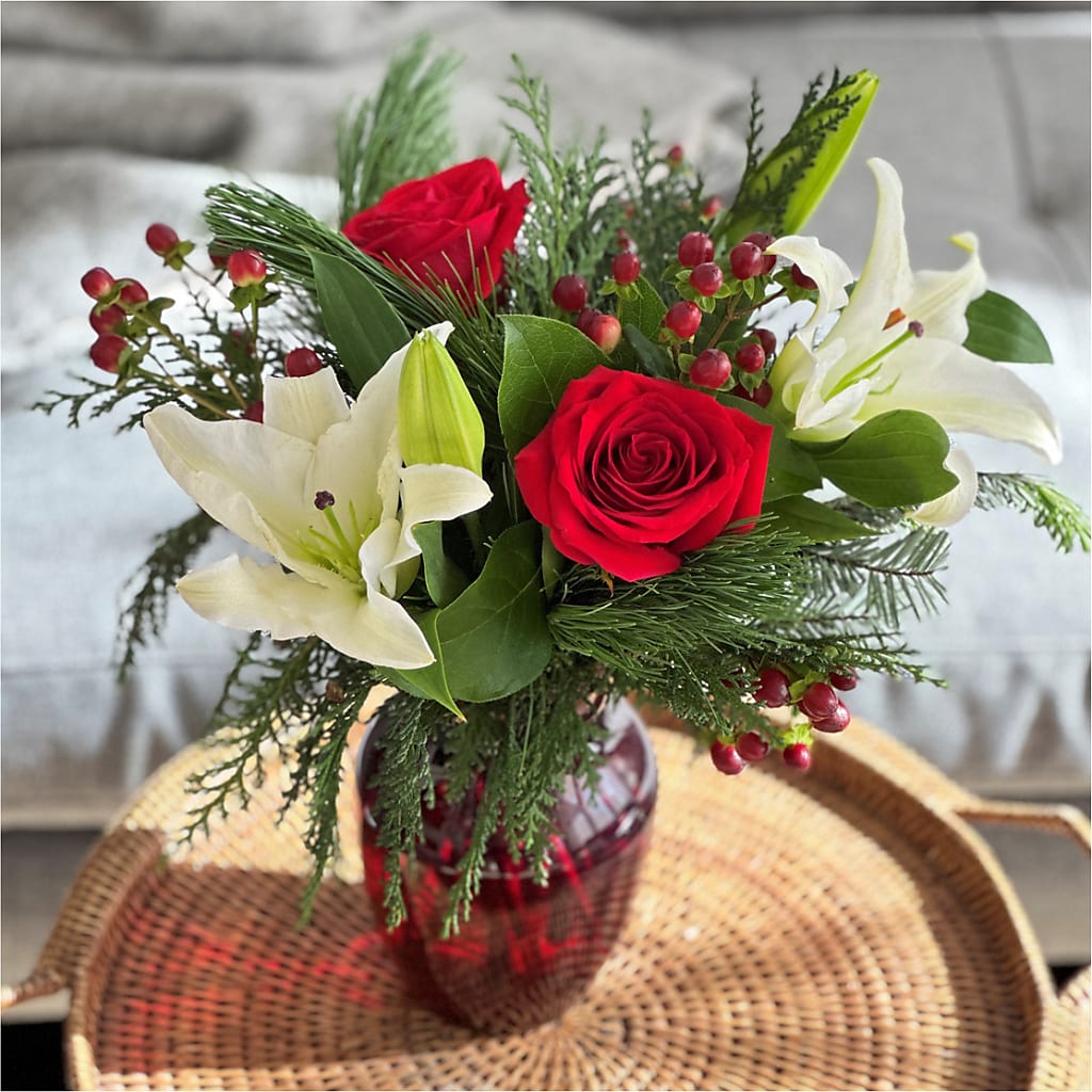 Evergreen Delight Bouquet – New Rochelle Florist, New Rochelle NY