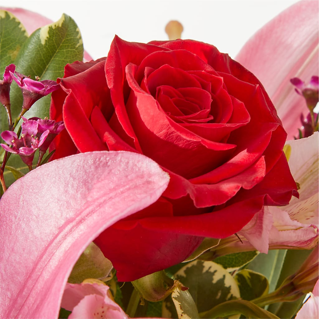 Lucky in Love Bouquet –  New Rochelle Florist, New Rochelle NY
