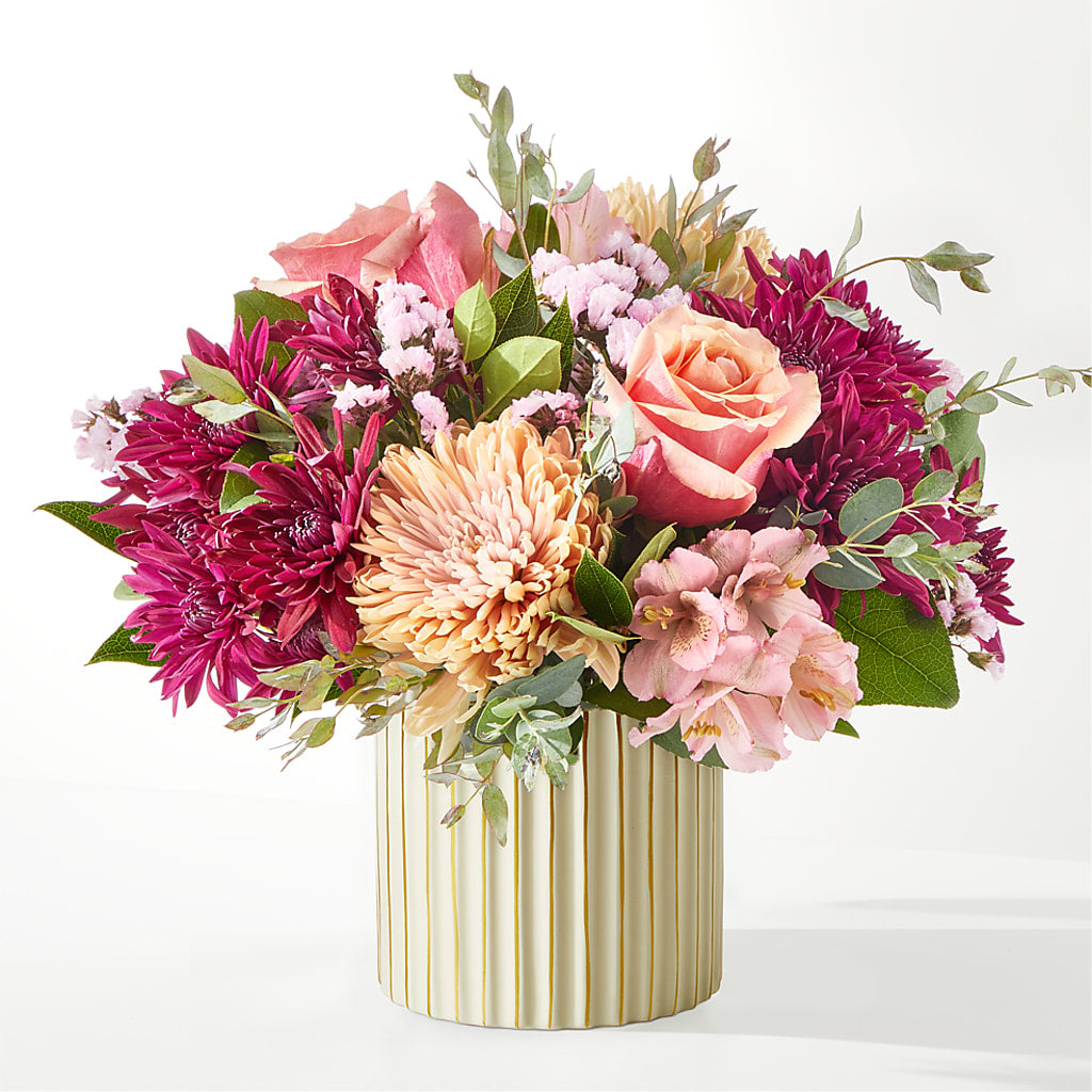 Berry Cobbler Bouquet with Ivory Vase –  New Rochelle Florist, New Rochelle NY